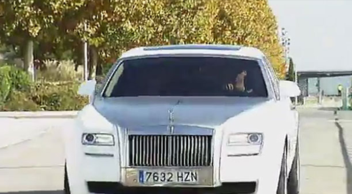 Ronaldo'nun arabası İspanya'da tartışma çıkardı! Ronaldo'nun arabası İspanya'da tartışma çıkardı!