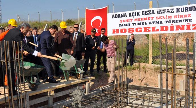 Şehit Savcı Kiraz'ın adı cezaevindeki camiye verilecek Şehit Savcı Kiraz'ın adı cezaevindeki camiye verilecek