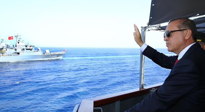 Erdoğan tatbikatı başkomutan olarak izledi Erdoğan tatbikatı başkomutan olarak izledi