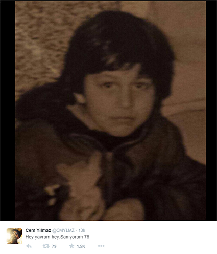 Cem Yılmaz çok özel bir resmini paylaştı Cem Yılmaz çok özel bir resmini paylaştı