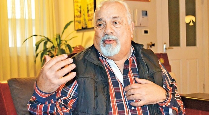 Ünlü tiyatro oyuncusu Zeki Alasya vefat etti! (ZEKİ ALASYA KİMDİR) Ünlü tiyatro oyuncusu Zeki Alasya vefat etti! (ZEKİ ALASYA KİMDİR)