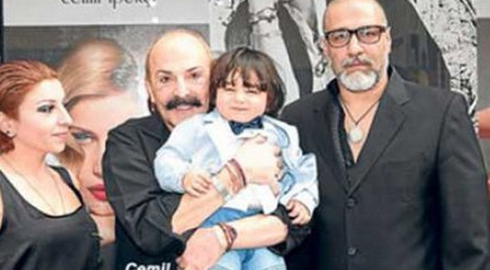 Cemil İpekçi Bekir Coşar'ı nüfusuna geçirdi Cemil İpekçi Bekir Coşar'ı nüfusuna geçirdi