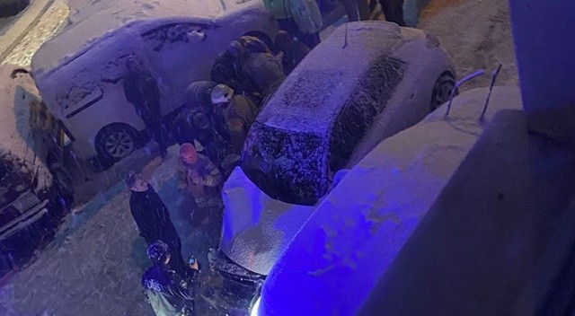 İstanbul’da karlı yolda korkunç kaza: Hamile sürücü ve kardeşi ölümden döndü