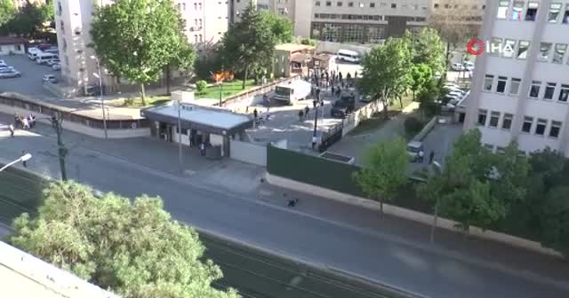 Gaziantep’te canlı bomba alarmı: Saldırgan vurularak etkisiz hale getirildi