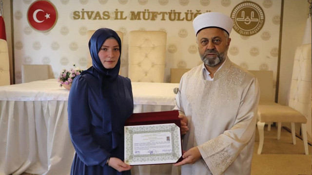 19 yaşındaki Fransız genç kadın Sivas'ta Müslüman oldu